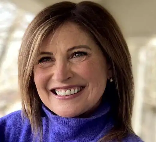 Portrait of Kathleen Bono.